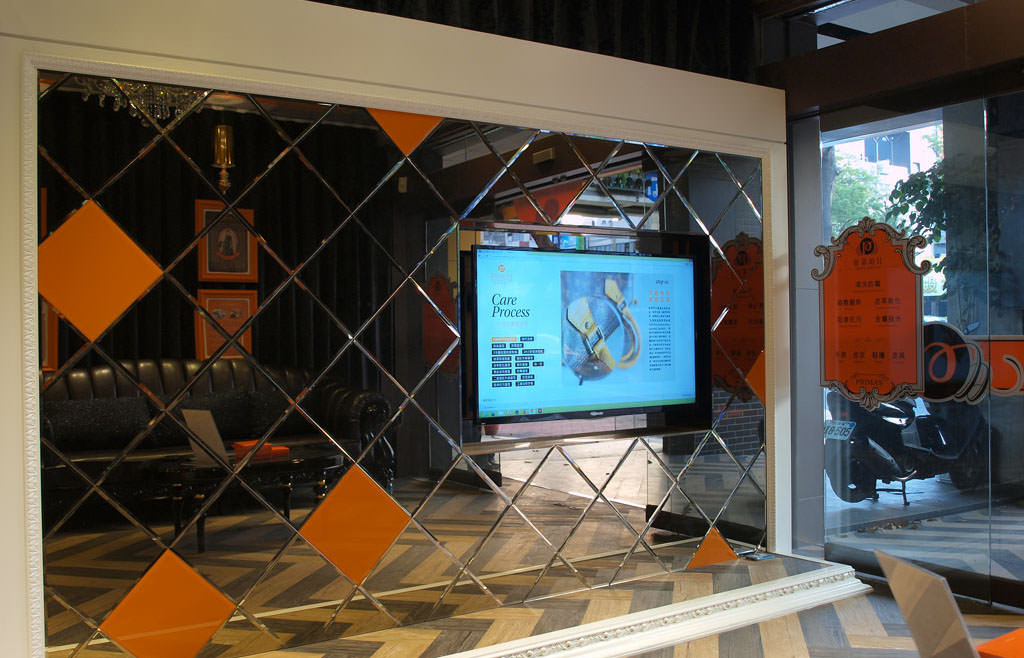 CONTACT 聯繫皮瑪斯2-PRIMA'S皮瑪斯工坊|染整清洗包包／鞋子／皮衣／沙發／皮具。清潔保養手作工藝，恆心護理珍惜風華-PRIMA'S　皮瑪斯工坊。